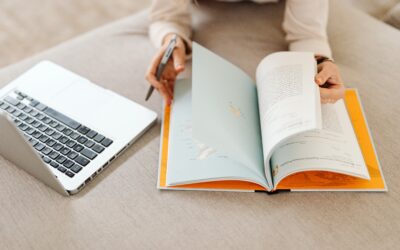 5 Top B2B Sales Books for 2023